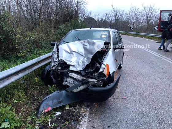 Scontro sulla statale: impatto con la motrice di un tir, auto termina sul guardrail - Corriere Salentino