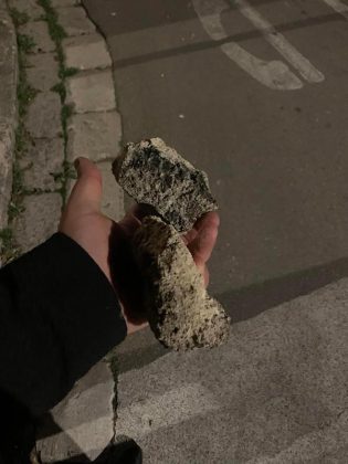 Pietre e cocci lanciati a caso contro case, auto e passanti: “Bloccate i baby teppisti” - Corriere Salentino