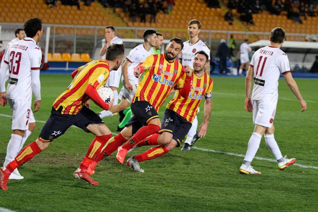 Serata da dimenticare per il Lecce, il Cittadella vince per 1-2 - Corriere Salentino