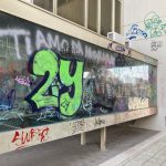 Raid vandalici su palazzi e monumenti della città, nei guai 4 minori: alcuni agivano con la connivenza dei genitori - Corriere Salentino