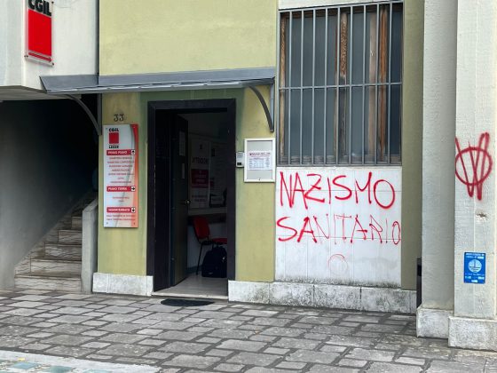 Scritte “No Vax” sulla sede della Cgil di Lecce, il sindacato: “Non ci faremo intimidire”. Indaga la Digos - Corriere Salentino