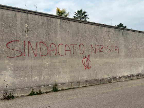 Scritte “No Vax” sulla sede della Cgil di Lecce, il sindacato: “Non ci faremo intimidire”. Indaga la Digos - Corriere Salentino