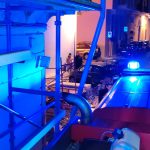 Mezzo dei vigili del fuoco resta bloccato dall'impalcatura: traffico in tilt - Corriere Salentino