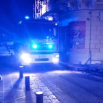 Mezzo dei vigili del fuoco resta bloccato dall'impalcatura: traffico in tilt - Corriere Salentino