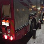Mezzo dei vigili del fuoco resta bloccato dall'impalcatura: traffico in tilt - Corriere Salentino