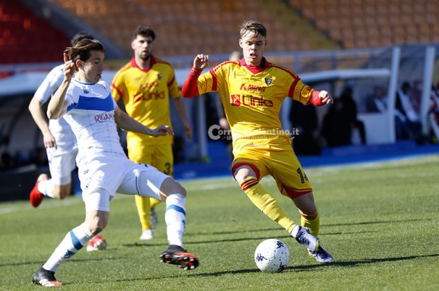Al Lecce non basta una prodezza di Strefezza: il big match contro il Brescia termina 1 a 1 - Corriere Salentino