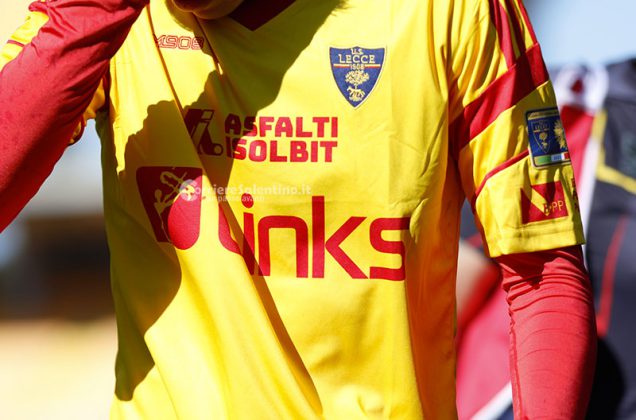 Al Lecce non basta una prodezza di Strefezza: il big match contro il Brescia termina 1 a 1 - Corriere Salentino