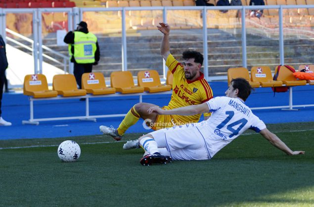 Al Lecce non basta una prodezza di Strefezza: il big match contro il Brescia termina 1 a 1 - Corriere Salentino