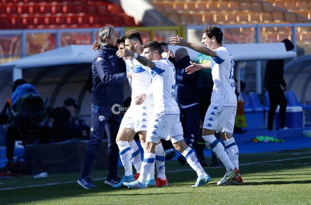 Al Lecce non basta una prodezza di Strefezza: il big match contro il Brescia termina 1 a 1 - Corriere Salentino