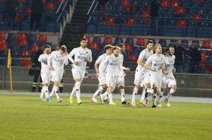 Il Lecce parte bene, ma poi è costretto ad inseguire: a Cosenza è solo 2 a 2 - Corriere Salentino