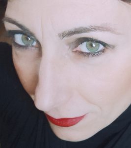 La mostra personale di Stefania Foscarini, avvocata e artista: le sue opere raccontano la parte più inconscia e intima della personalità umana - Corriere Salentino