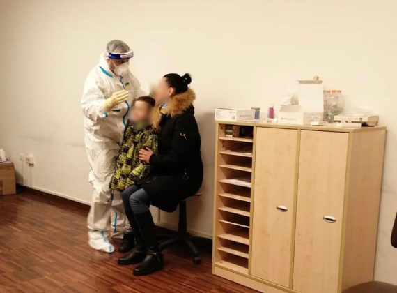 Crisi Ucraina, accolti i primi gruppi profughi. L'incontro con il presidente Emiliano: "La Puglia è casa vostra" - Corriere Salentino