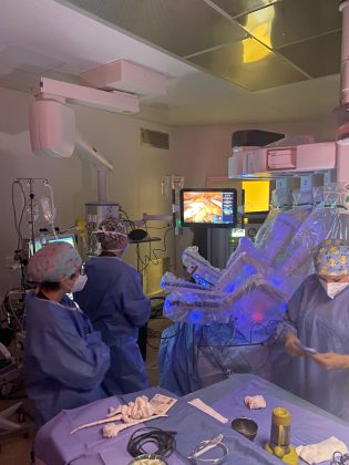 Oggi i primi interventi con il robot da Vinci Xi nel nuovo blocco operatorio del DEA Fazzi - Corriere Salentino