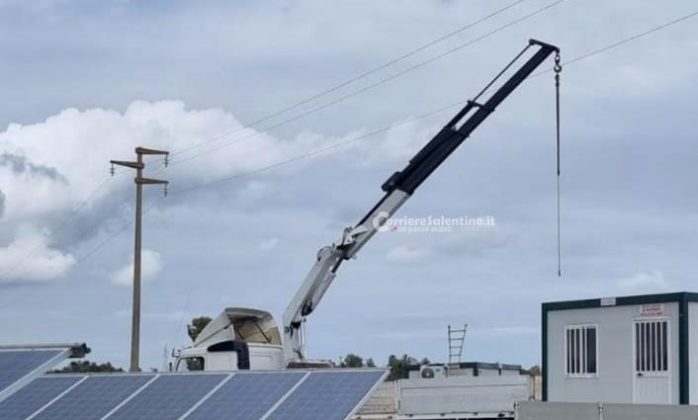 Grave incidente sul lavoro, giovane operaio muore in ospedale dopo essere stato folgorato in un campo fotovoltaico - Corriere Salentino