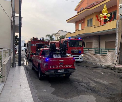 Divampa un incendio in casa: disabile 46enne muore tra le fiamme. Quattro feriti - Corriere Salentino