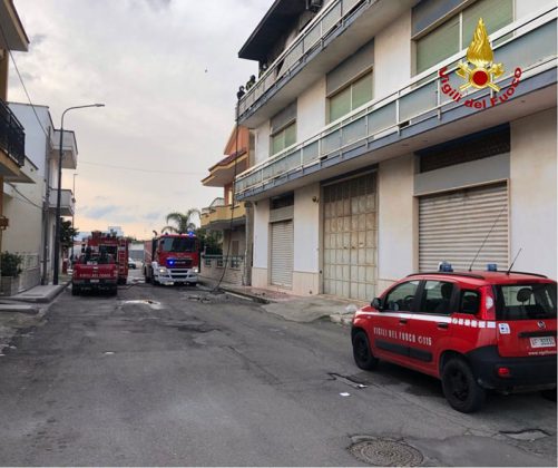 Divampa un incendio in casa: disabile 46enne muore tra le fiamme. Quattro feriti - Corriere Salentino