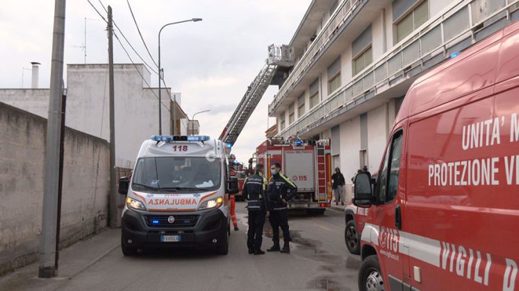 Divampa un incendio in casa: disabile 46enne muore tra le fiamme. Quattro feriti - Corriere Salentino