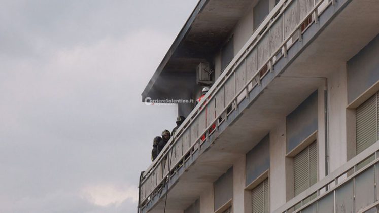Divampa un incendio in casa: disabile 46enne muore tra le fiamme. Quattro feriti - Corriere Salentino