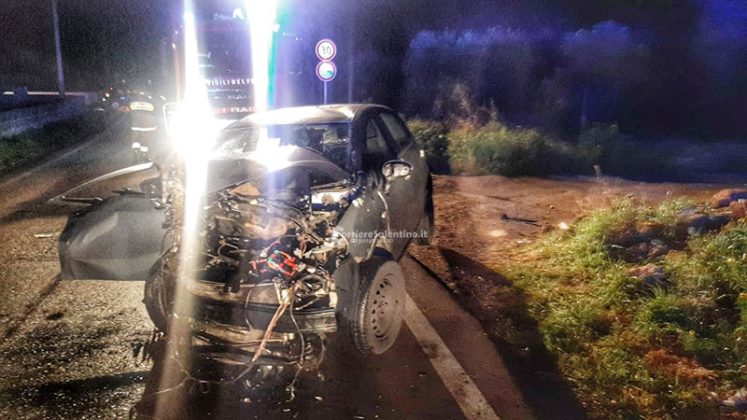 Tremendo schianto tra due auto nel basso Salento: grave 47enne. L'altro conducente positivo alla cannabis - Corriere Salentino
