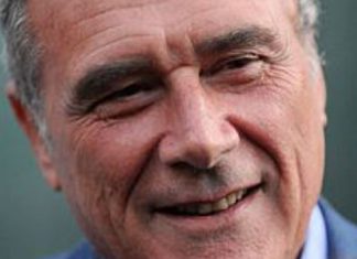 Pietro Grasso nel Salento per un mini-tour di presentazione di libri