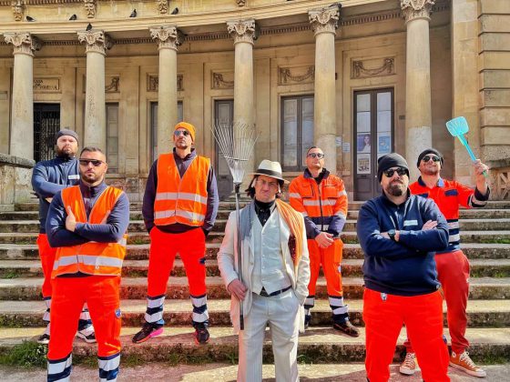 “Portalo a spalla”, il video dei The Lesionati contro l’abbandono dei rifiuti - Corriere Salentino