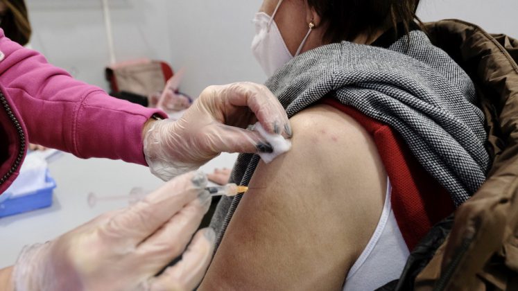 È partita oggi in Puglia la somministrazione della quarta dose di vaccino anti Covid per i soggetti fragili - Corriere Salentino