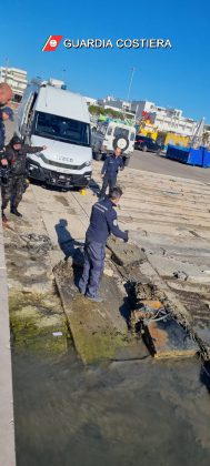 Ancore rudimentali, catene e relitti: dal mare di Porto Cesareo riemerge anche l’inciviltà - Corriere Salentino