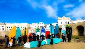 Gli amanti del SUP si sono ritrovati a Gallipoli per la pace, tra il mare, la sabbia e la libertà - Corriere Salentino