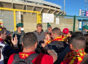 Tutti pazzi per Hjulmand. Tifosi fuori dallo stadio per un selfie: “Lascia perdere la Juve” - Corriere Salentino