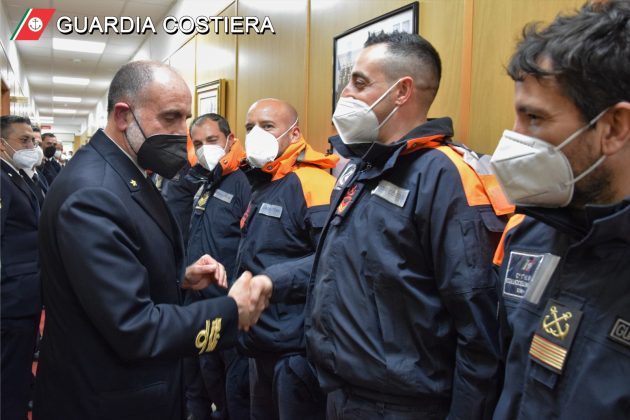 Il Direttore Marittimo della Puglia e Basilicata ionica Contrammiraglio Leone in visita alla Capitaneria di porto di Gallipoli - Corriere Salentino