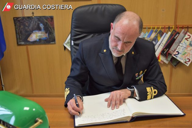 Il Direttore Marittimo della Puglia e Basilicata ionica Contrammiraglio Leone in visita alla Capitaneria di porto di Gallipoli - Corriere Salentino