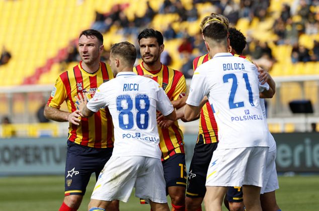 Il Lecce torna a vincere e rivede la A diretta: Coda fa 100 in serie B e regala 3 punti ai giallorossi - Corriere Salentino