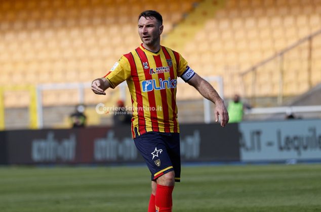 Il Lecce torna a vincere e rivede la A diretta: Coda fa 100 in serie B e regala 3 punti ai giallorossi - Corriere Salentino