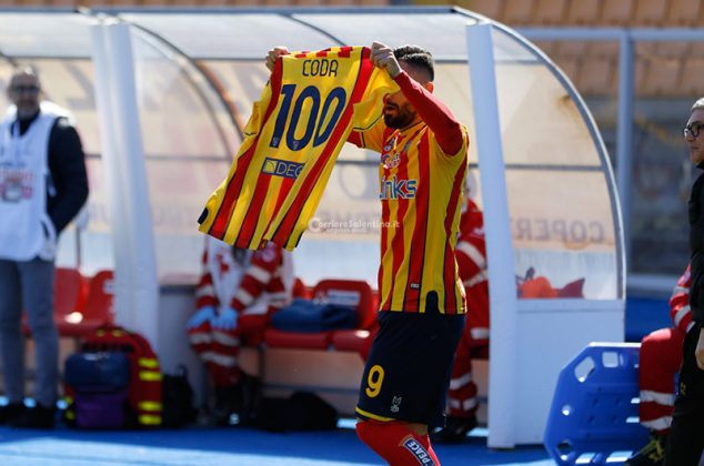 Il Lecce torna a vincere e rivede la A diretta: Coda fa 100 in serie B e regala 3 punti ai giallorossi - Corriere Salentino