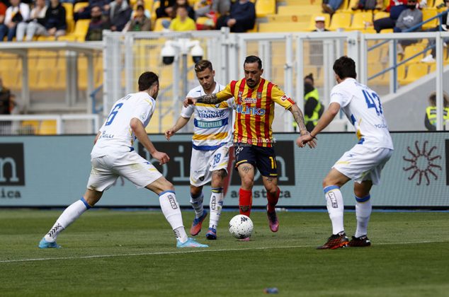 Il Lecce torna a vincere e rivede la A diretta: Coda fa 100 in serie B e regala 3 punti ai giallorossi - Corriere Salentino