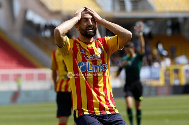 Un gol di Helgason regala al Lecce la terza vittoria di fila: un altro passo verso la A - Corriere Salentino