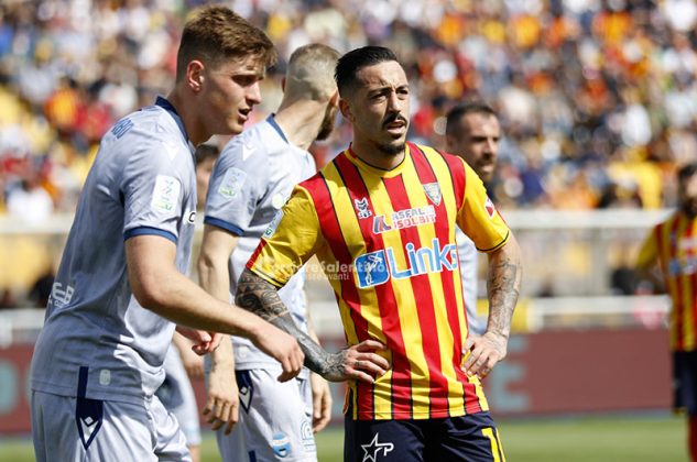 Un gol di Helgason regala al Lecce la terza vittoria di fila: un altro passo verso la A - Corriere Salentino