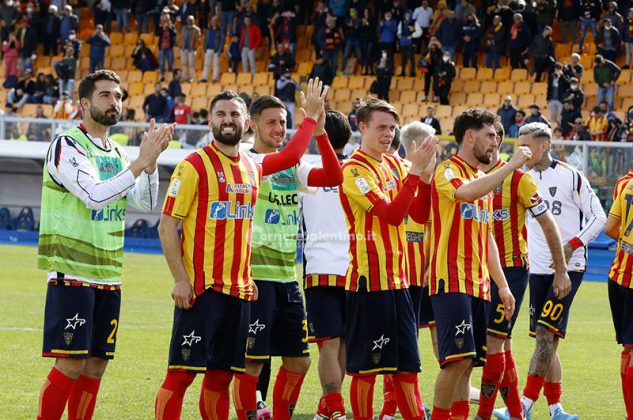 Un gol di Helgason regala al Lecce la terza vittoria di fila: un altro passo verso la A - Corriere Salentino