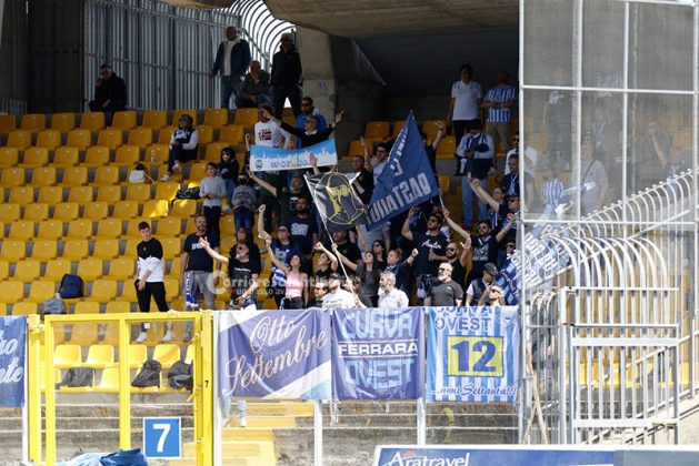 Un gol di Helgason regala al Lecce la terza vittoria di fila: un altro passo verso la A - Corriere Salentino