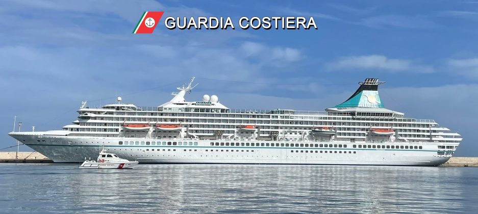 A Gallipoli arriva "Artania", controlli a tappeto sulla prima nave da crociera dell'anno attraccata a Gallipoli - Corriere Salentino
