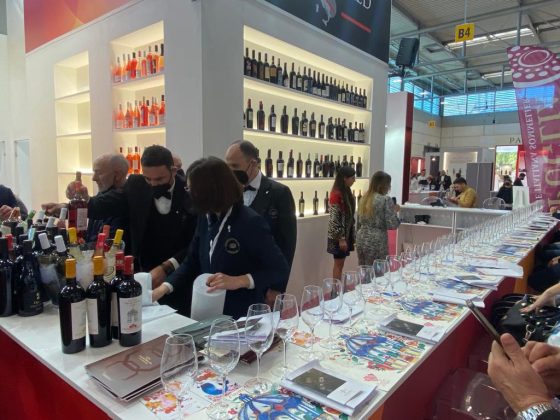La Puglia al Vinitaly 2022, Pentassuglia: "Occasione importante per le nostre imprese e le nostre eccellenze" - Corriere Salentino