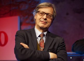Sgarbi al Presepe di Sabbia di Scorrano