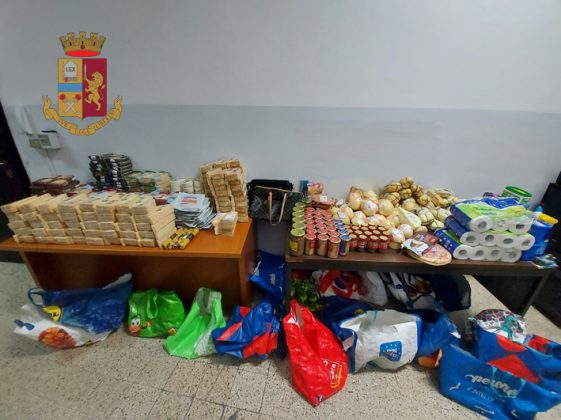 Bloccati dopo l'ennesimo furto nei supermercati, 4 rumeni in carcere: in auto merce per 6mila euro - Corriere Salentino