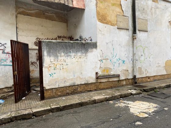 “Quell’immobile, in stato di abbandono da anni, è pericolante” appello dei residenti per la messa in sicurezza della zona a ridosso di Piazza Mazzini - Corriere Salentino