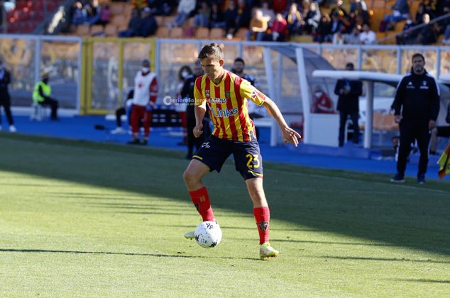 Il Lecce batte il Pisa e stacca un biglietto per la serie A: 2 a 0 davanti ad un Via del Mare in festa - Corriere Salentino