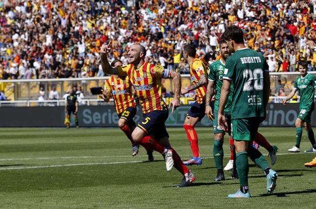 Il Lecce batte il Pisa e stacca un biglietto per la serie A: 2 a 0 davanti ad un Via del Mare in festa - Corriere Salentino