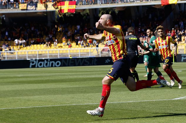 Il Lecce batte il Pisa e stacca un biglietto per la serie A: 2 a 0 davanti ad un Via del Mare in festa - Corriere Salentino