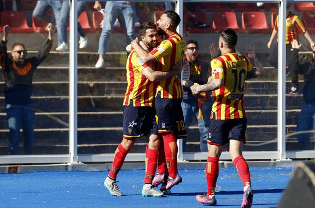 Il Lecce batte il Pisa e stacca un biglietto per la serie A: 2 a 0 davanti ad un Via del Mare in festa - Corriere Salentino