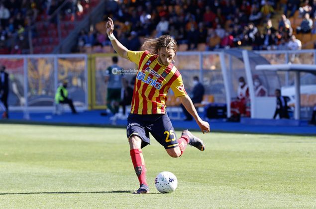 Il Lecce batte il Pisa e stacca un biglietto per la serie A: 2 a 0 davanti ad un Via del Mare in festa - Corriere Salentino