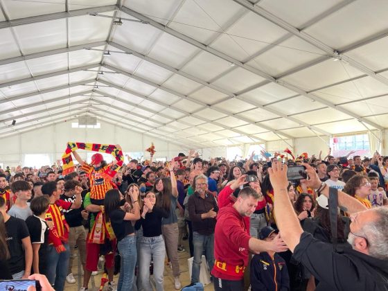 Dal sogno giallorosso all’incubo in pochi minuti. La delusione del PalaFiere per un autentico regalo al Vicenza - Corriere Salentino